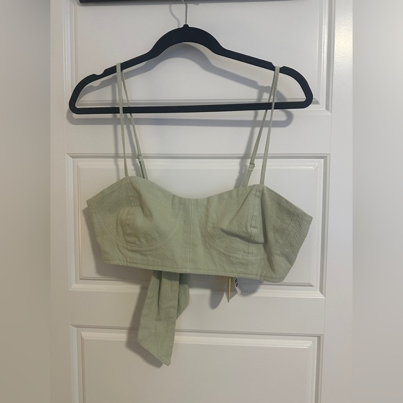 BNWT Urban Behaviour Crop Top - Picture 1 of 3